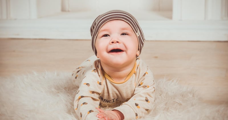 Anxiété des jeunes parents : comment annoncer une naissance sereinement